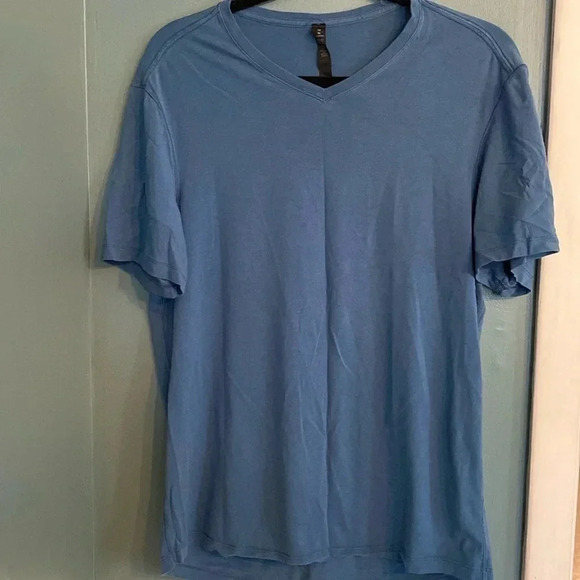Lululemon blue v neck t-shirt size medium - Picture 1 of 5